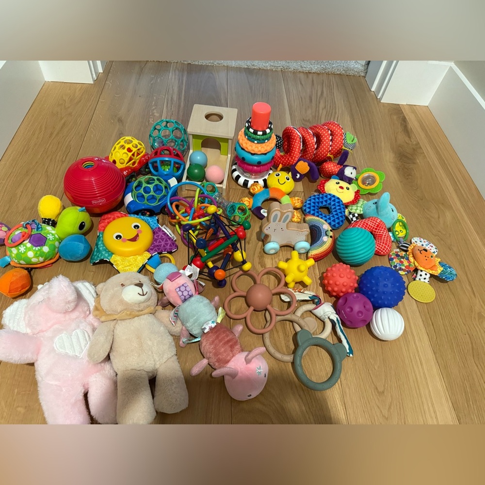 Colorful Kids Toy Set (newborn - 12 months)